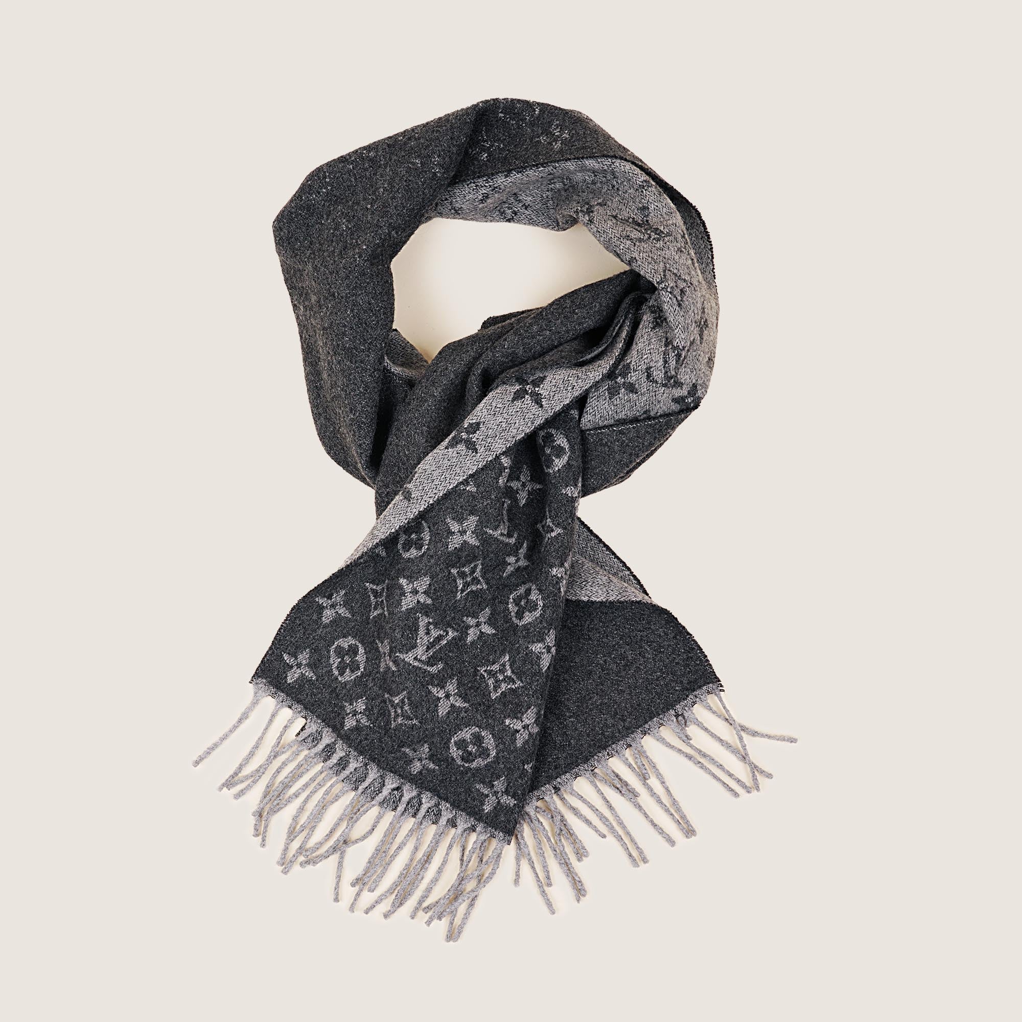 Gradient Grey Scarf - LOUIS VUITTON - Affordable Luxury