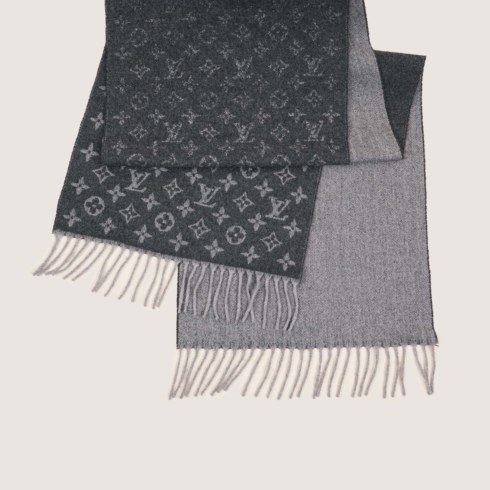 Gradient Grey Scarf - LOUIS VUITTON - Affordable Luxury