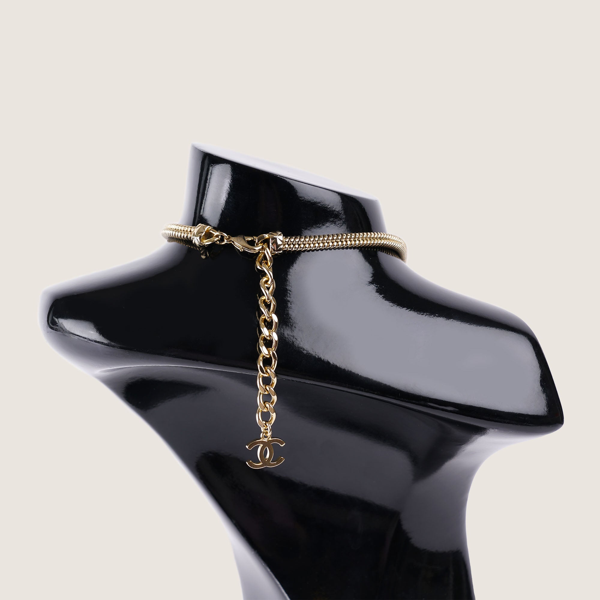 Long CC Necklace - CHANEL - Affordable Luxury